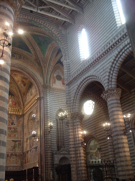 Orvieto-Katedrala-iznutra